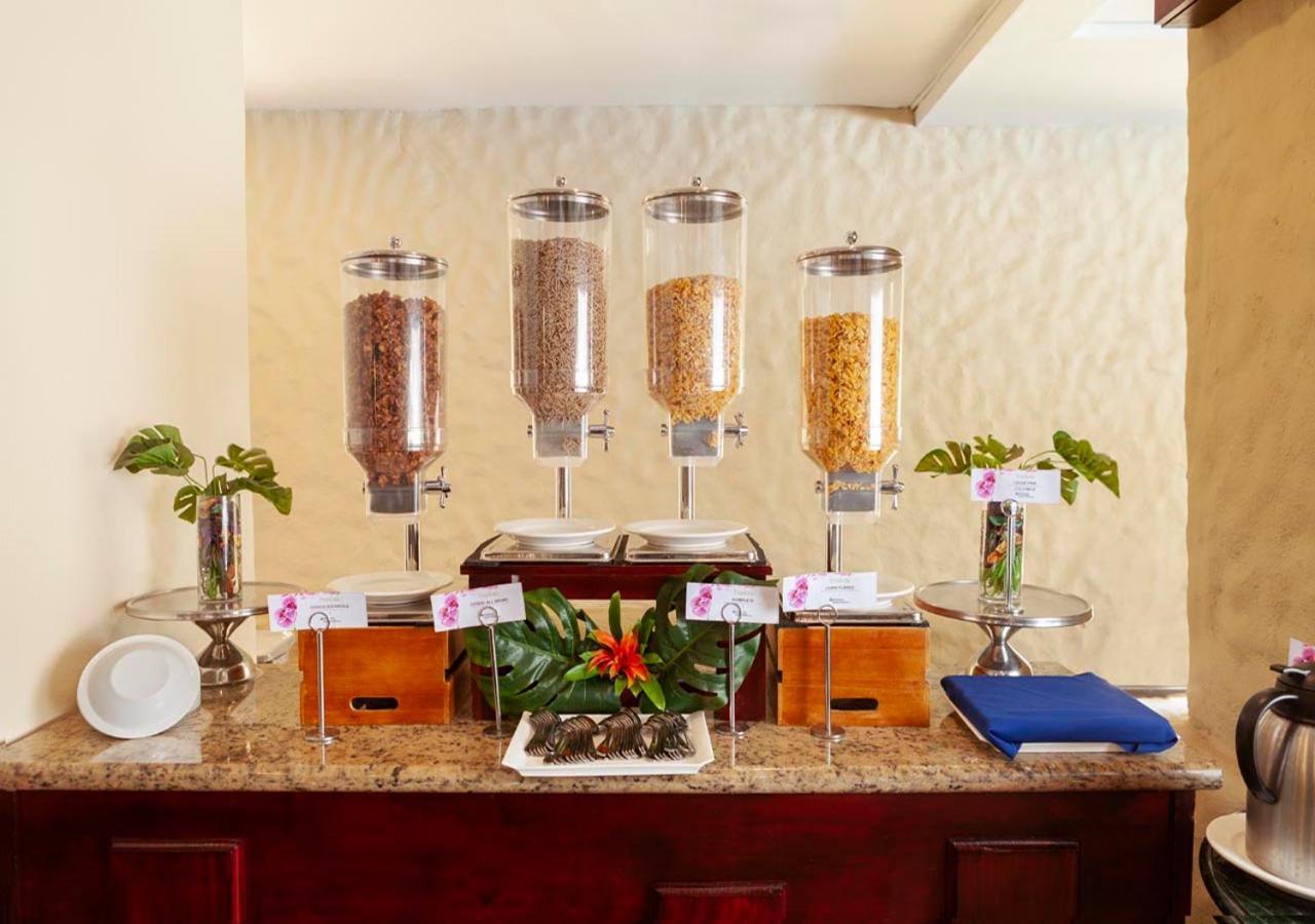 Wyndham San Jose Herradura Exterior photo A cereal bar