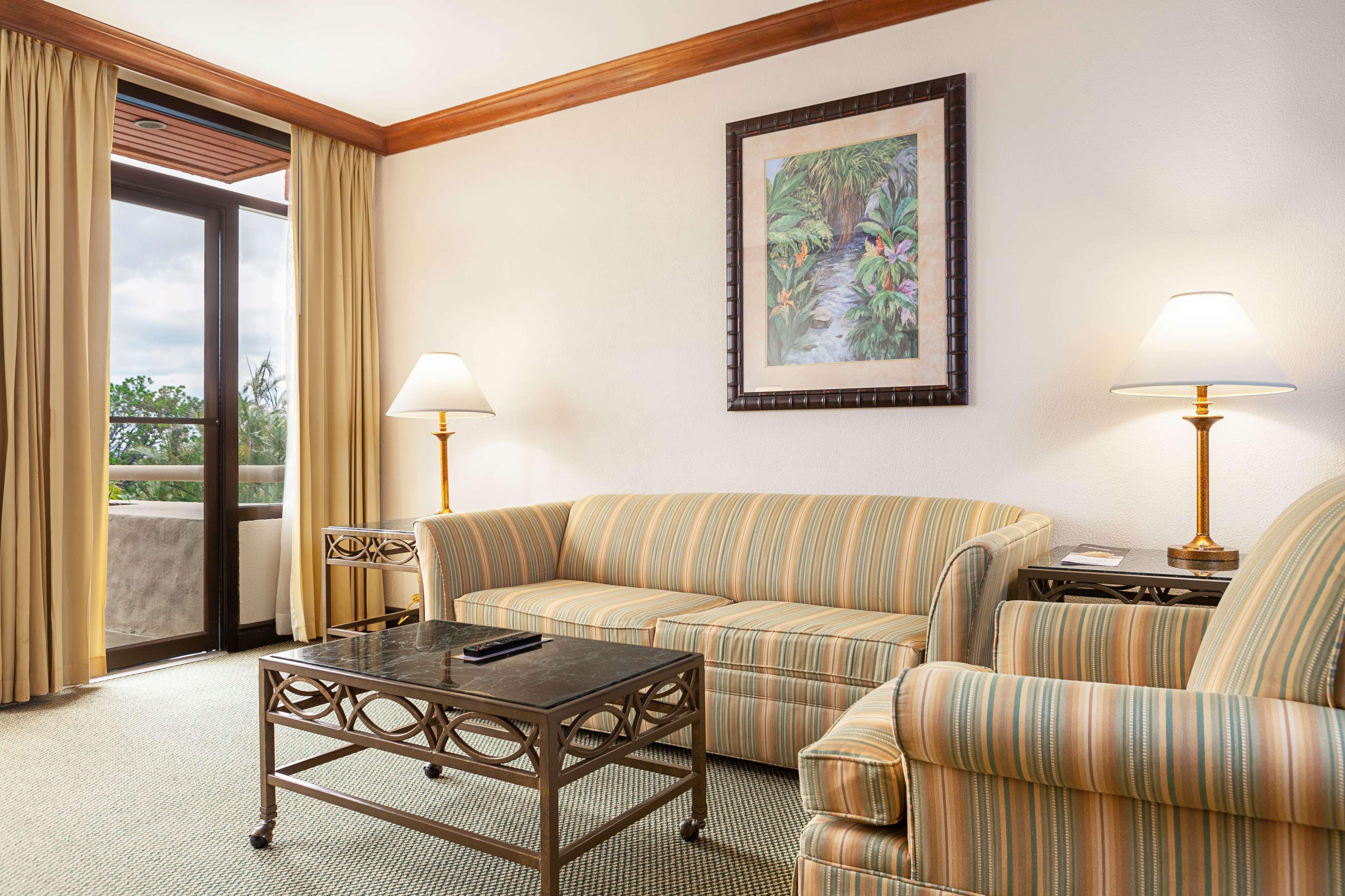 Wyndham San Jose Herradura Exterior photo Living room