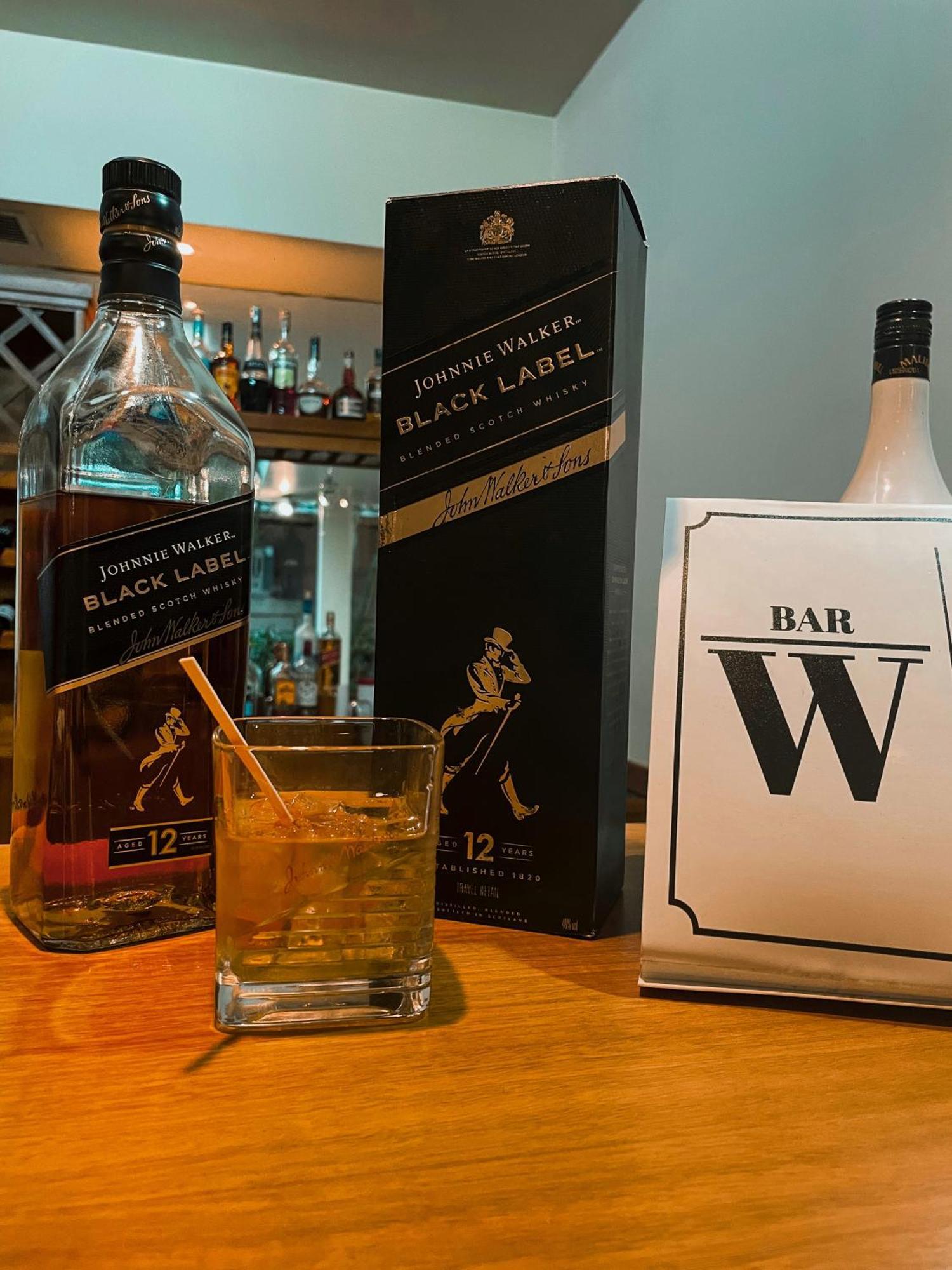 Wyndham San Jose Herradura Exterior photo John Walker Black Label