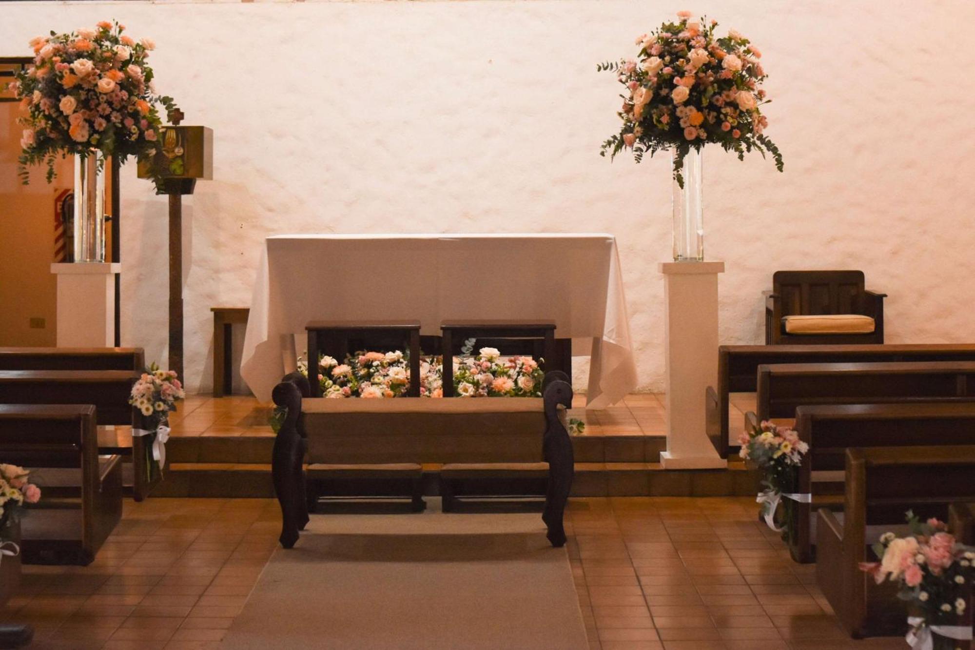 Wyndham San Jose Herradura Exterior photo The altar