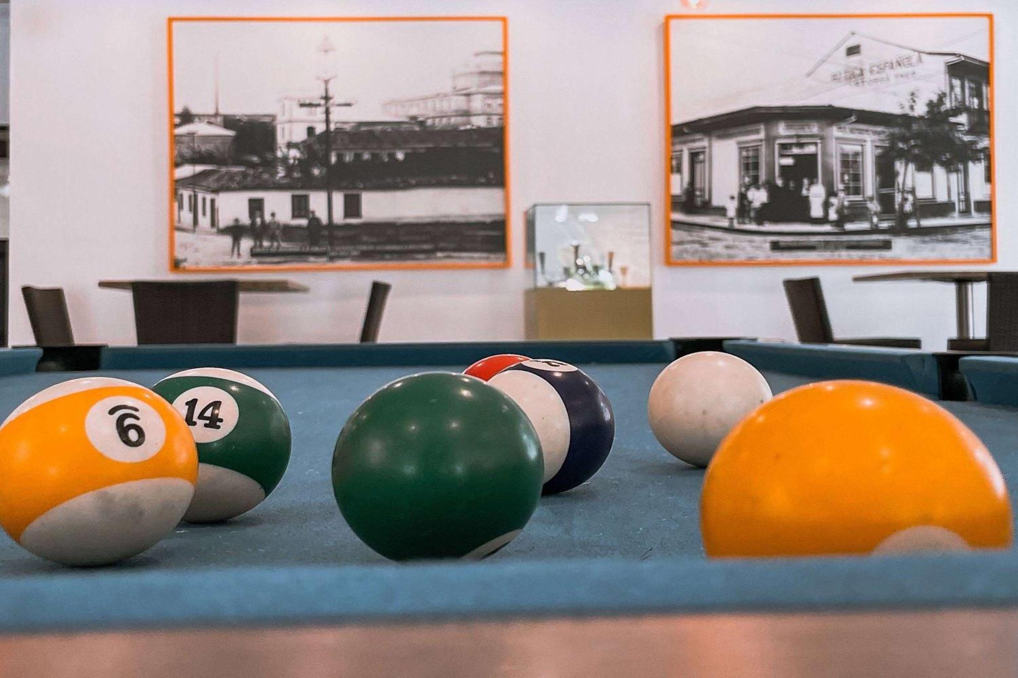 Wyndham San Jose Herradura Exterior photo A pool table rendered with V-Ray