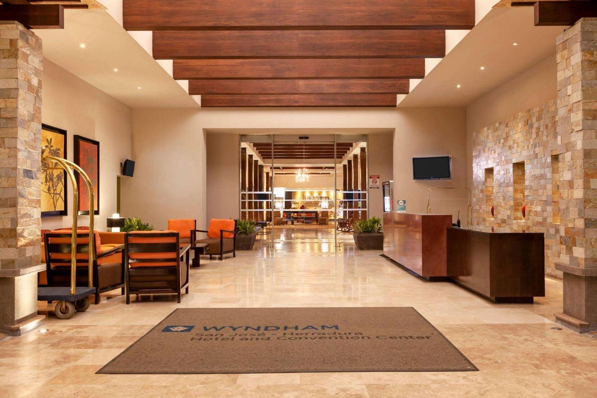 Wyndham San Jose Herradura Exterior photo Lobby of the hotel