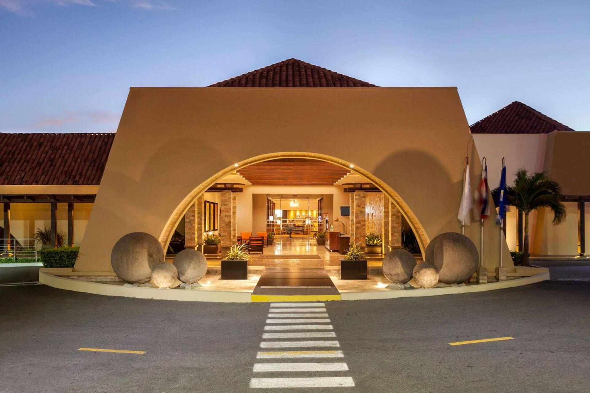 Wyndham San Jose Herradura Exterior photo The entrance of the hotel