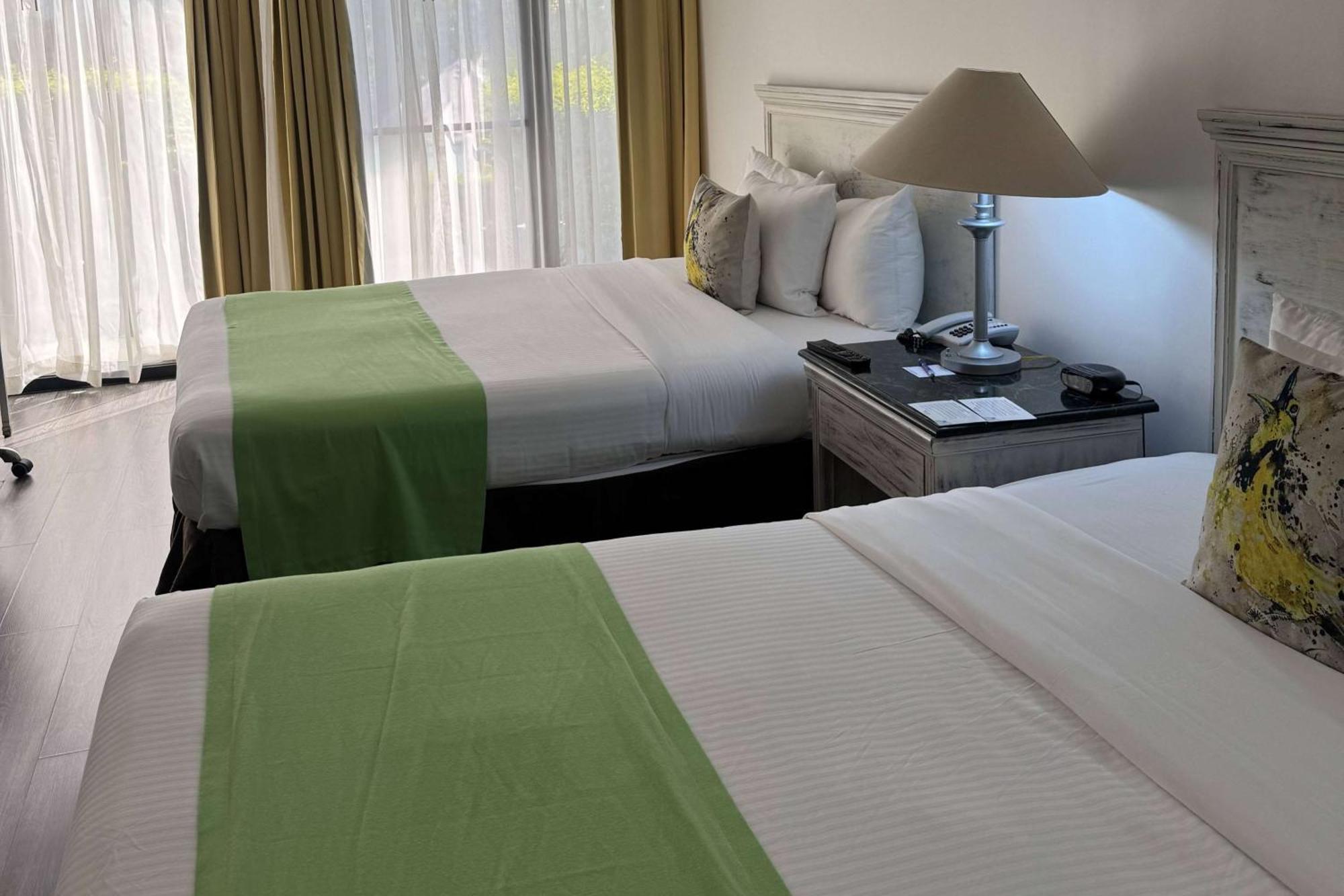 Wyndham San Jose Herradura Exterior photo A room at the hotel
